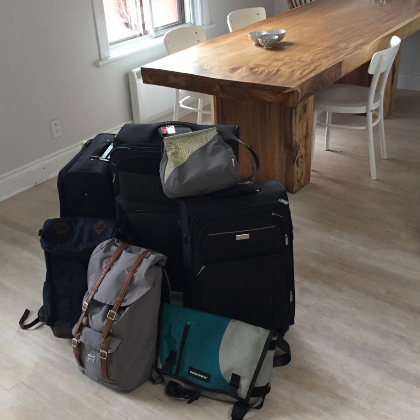 Reisegepäck in der neuen Wohnung